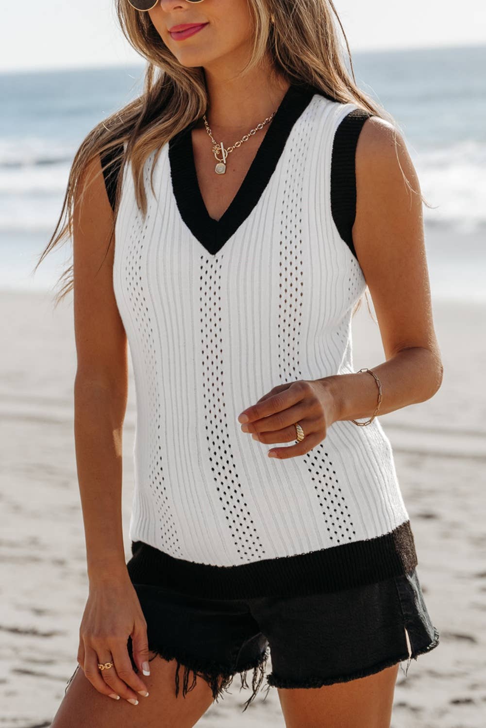 Contrast Trim Eyelet Knit Colorblock V Neck Sweater Vest